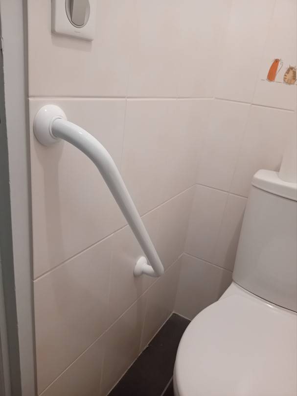 Pose d'équipement PMR dans votre intérieur sur Pessac, en Gironde