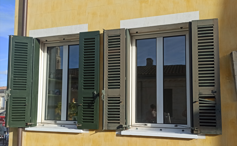 Fabrication de volets en bois sur mesure à Gradignan près de Bordeaux