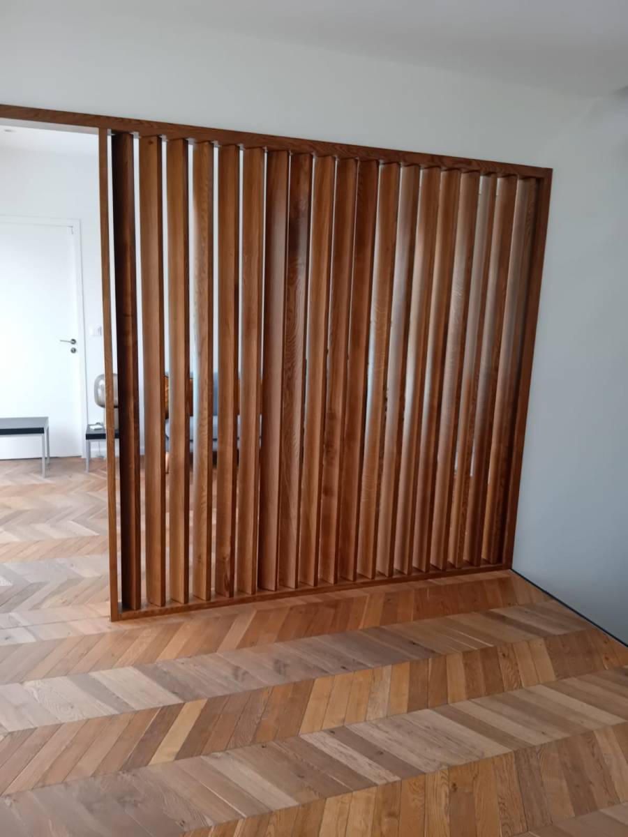 Conception et fabrication de claustra à lames en bois pivotantes à Caudéran
